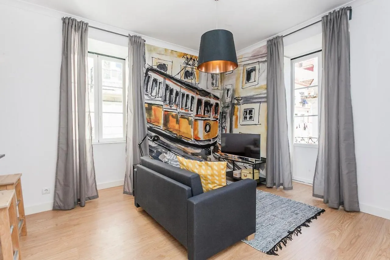 Apartment Yellow Bica Lisboa